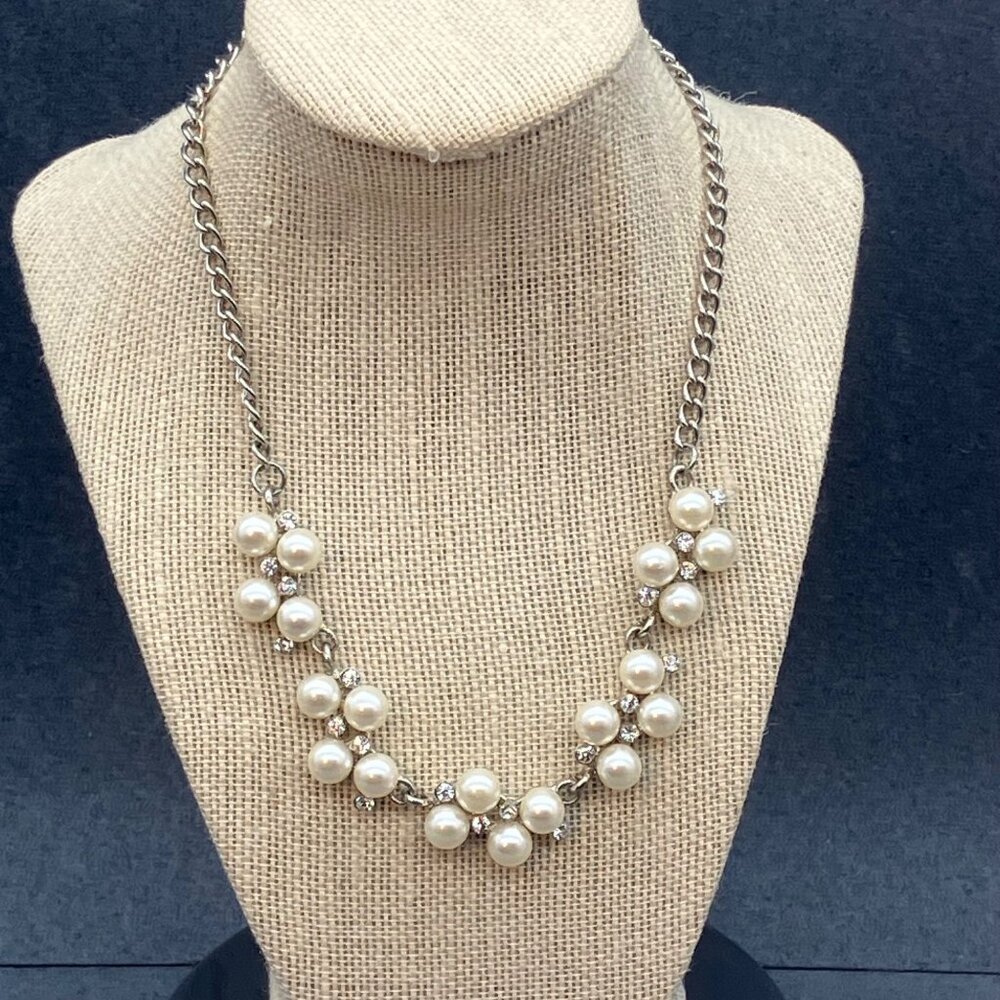 Pearl Rhinestone Statement Necklace 18 In Silver Chain Retro Bling Glam Elegant